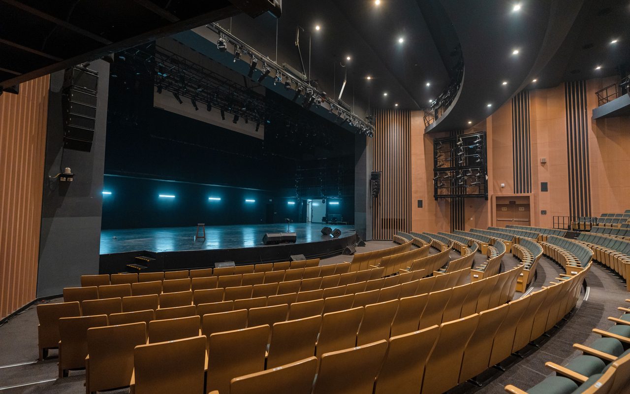 Grand convention hall, Auditorium, Theatre seating, Stage